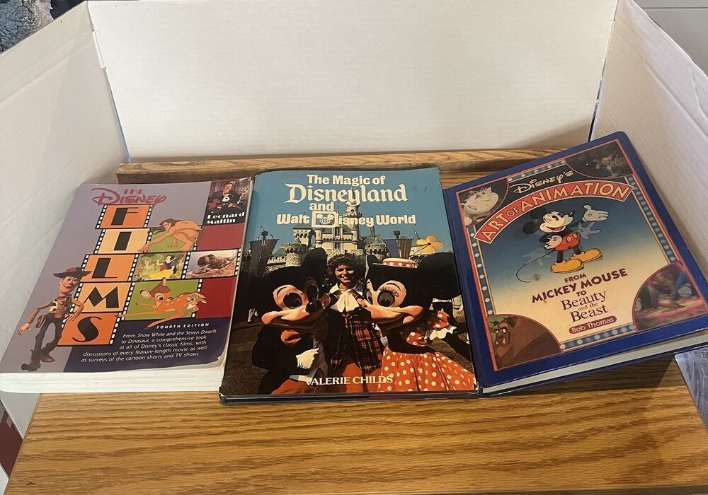 Disney World Book Lot (3) Films Art Of Animation Hologram Cover Magic Of Disney
